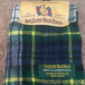 Unisex beautiful 100% lambs wool scarf